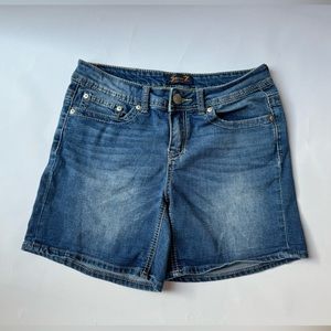 SEVEN7 jean shorts size 8